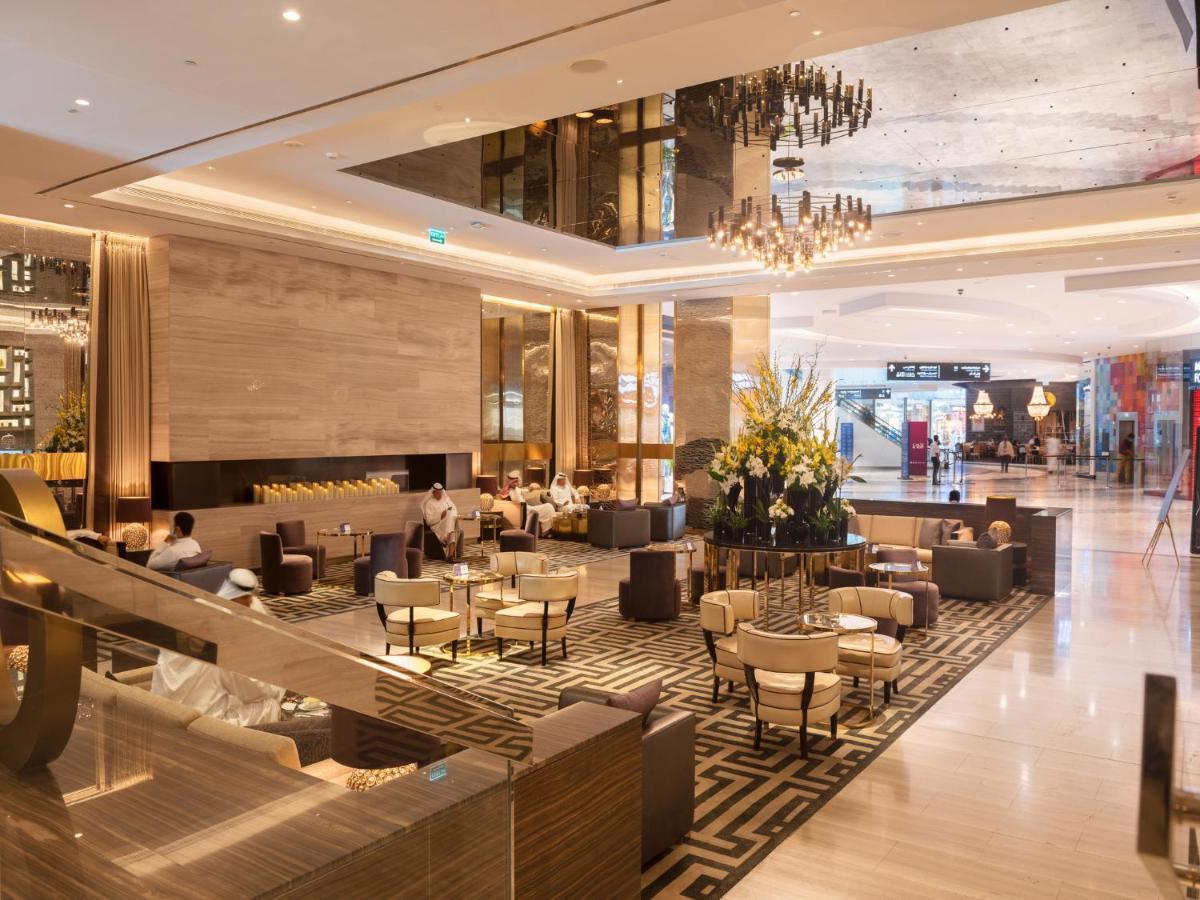 Hyatt Regency Al Kout Mall Kuwait City Exterior photo The lobby of the hotel